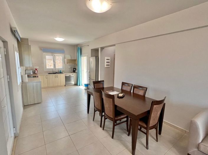 Image No.4-2 Bed House for sale