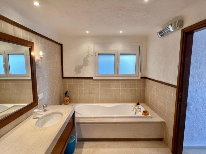 Image No.16-3 Bed Villa for sale