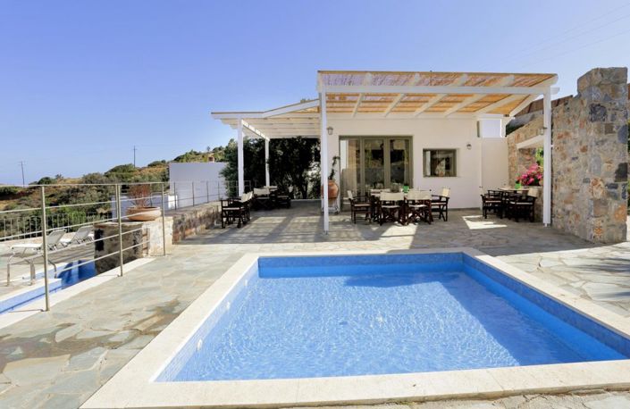 Image No.1-Un hôtel de 20 chambres à vendre à Agia Pelagia