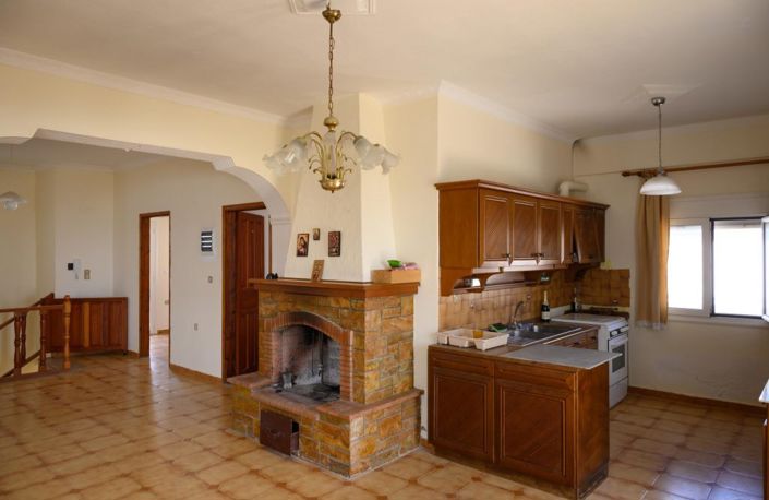 Image No.10-3 Bed House for sale