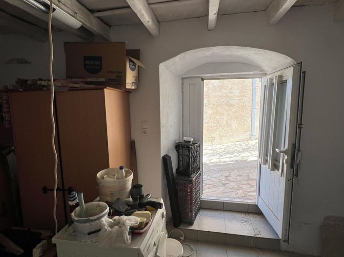 Image No.20-1 Bed House for sale