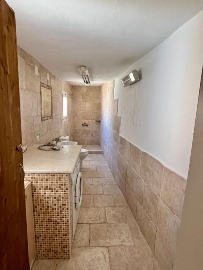 Image No.10-1 Bed House for sale