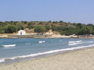 Nearby beach in Kalo Chorio