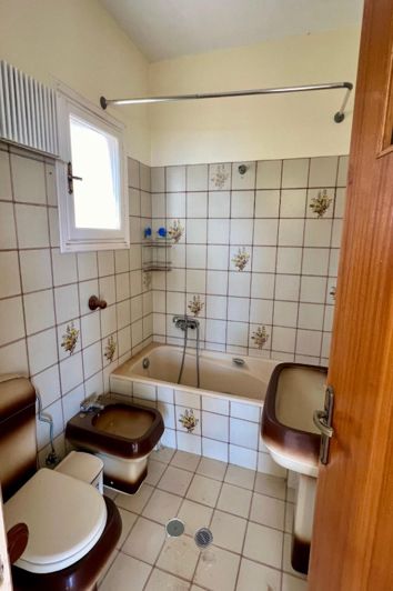 Image No.11-7 Bed House for sale