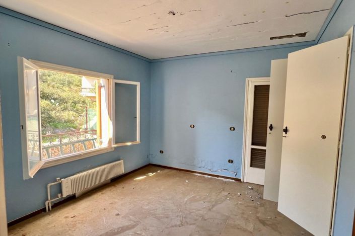 Image No.12-7 Bed House for sale