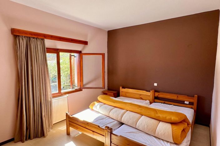 Image No.19-7 Bed House for sale