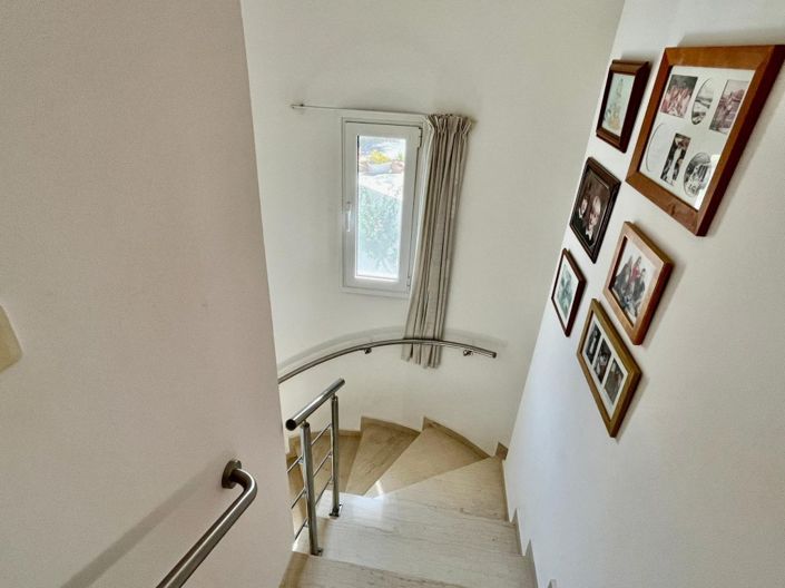 Image No.23-2 Bed House for sale