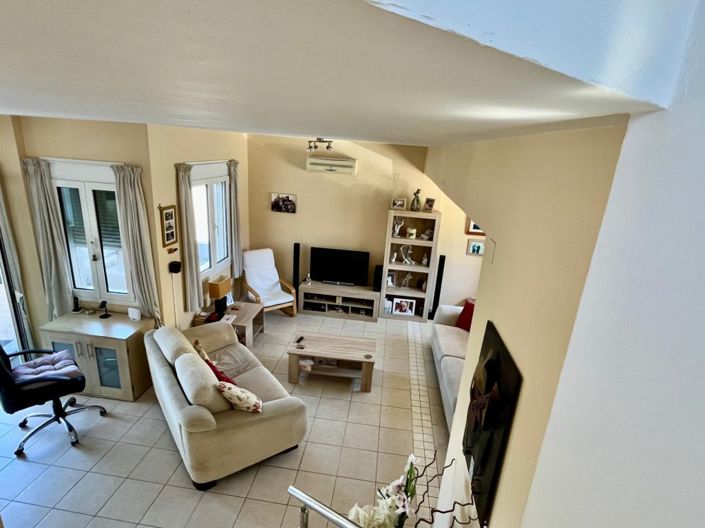 Image No.10-2 Bed House for sale