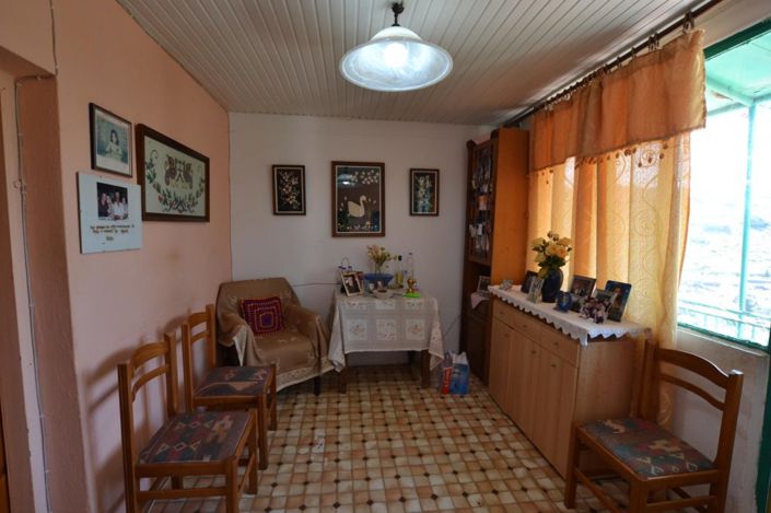 Image No.10-3 Bed House for sale