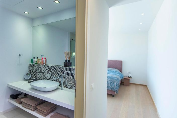 Image No.20-4 Bed Villa for sale