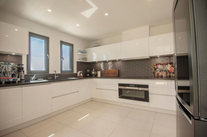 Image No.9-4 Bed Villa for sale