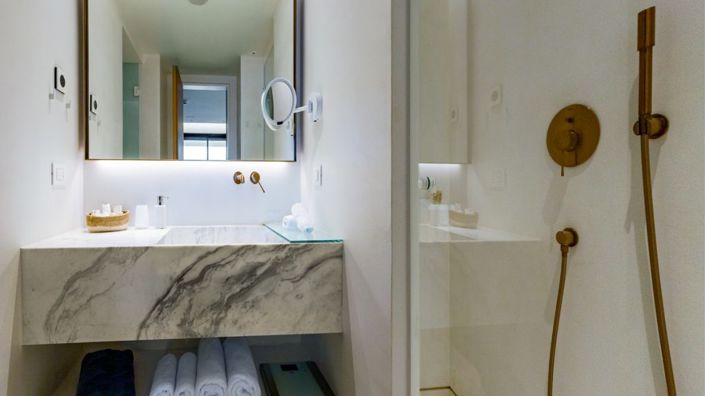 Image No.22-30 Bed Hotel for sale