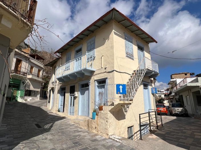 Image No.1-4 Bed House for sale
