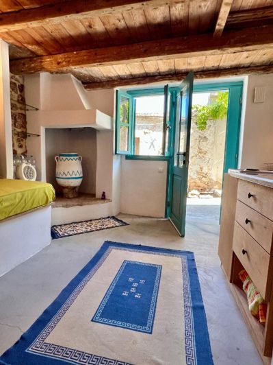 Image No.9-1 Bed House for sale