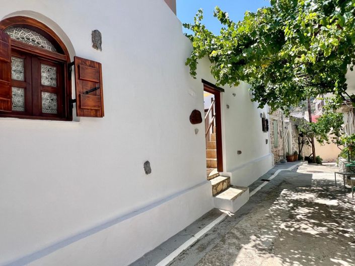 Image No.1-3 Bed House for sale