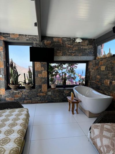 Image No.25-6 Bed Villa for sale