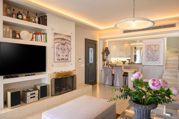 Image No.20-6 Bed Villa for sale