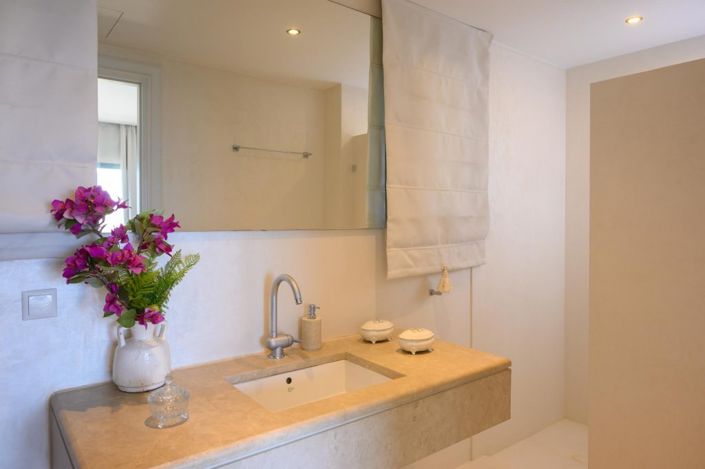 Image No.9-6 Bed Villa for sale