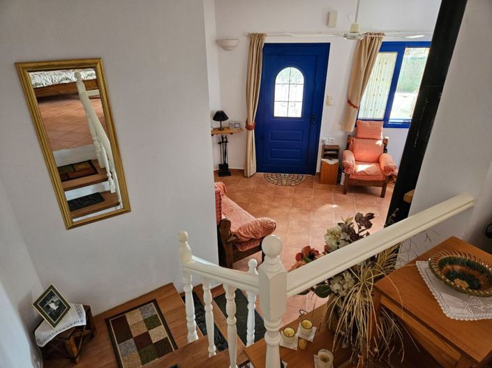 Image No.10-3 Bed House for sale