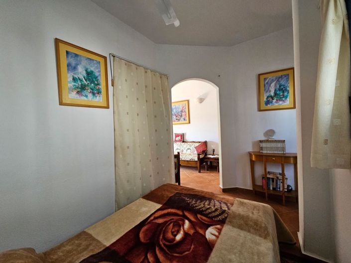 Image No.14-3 Bed House for sale