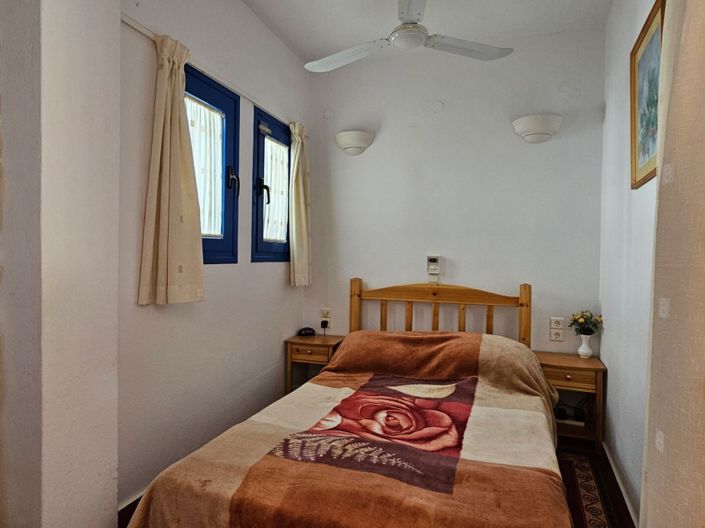 Image No.15-3 Bed House for sale