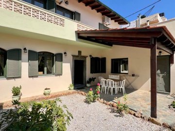 1 - Agios Nikolaos, Maison de ville