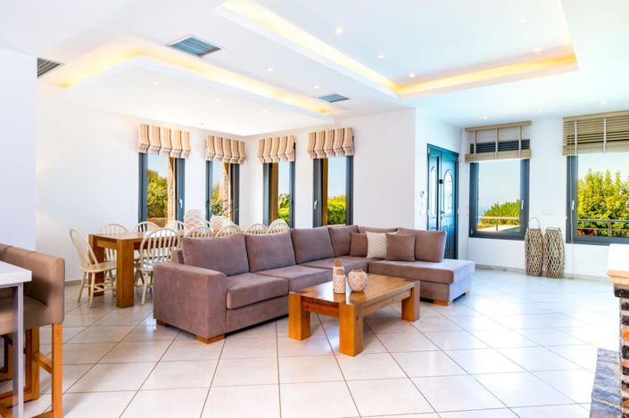 Image No.5-6 Bed Villa for sale