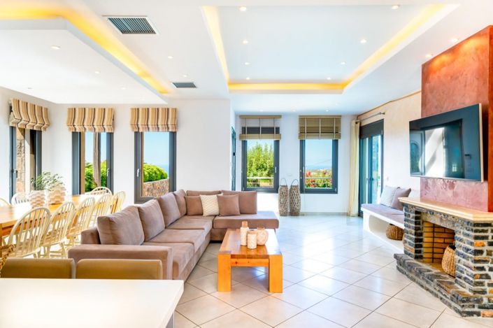 Image No.8-6 Bed Villa for sale