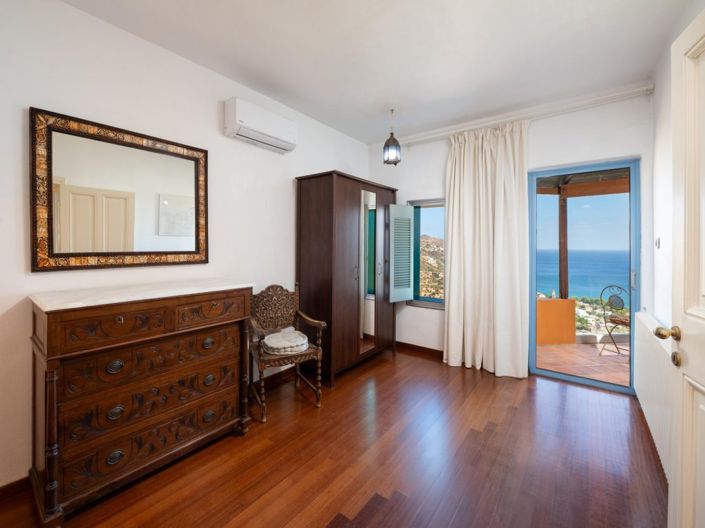 Image No.17-6 Bed Villa for sale