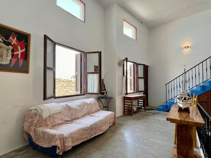 Image No.11-2 Bed House for sale