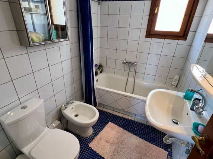 Image No.26-2 Bed House for sale