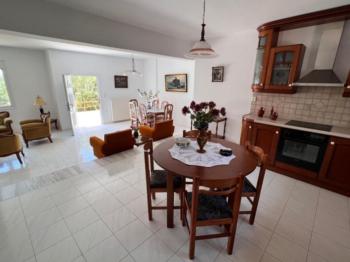 Image No.5-Maison de campagne de 4 chambres à vendre à Agios Nikolaos