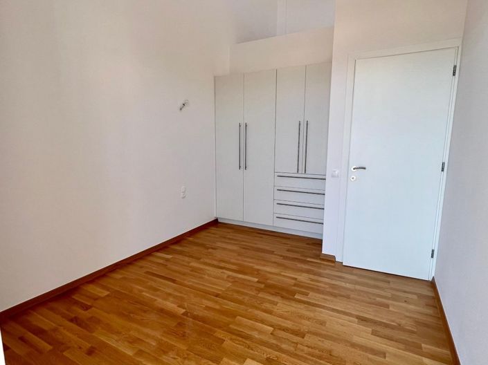 Image No.14-3 Bed House for sale