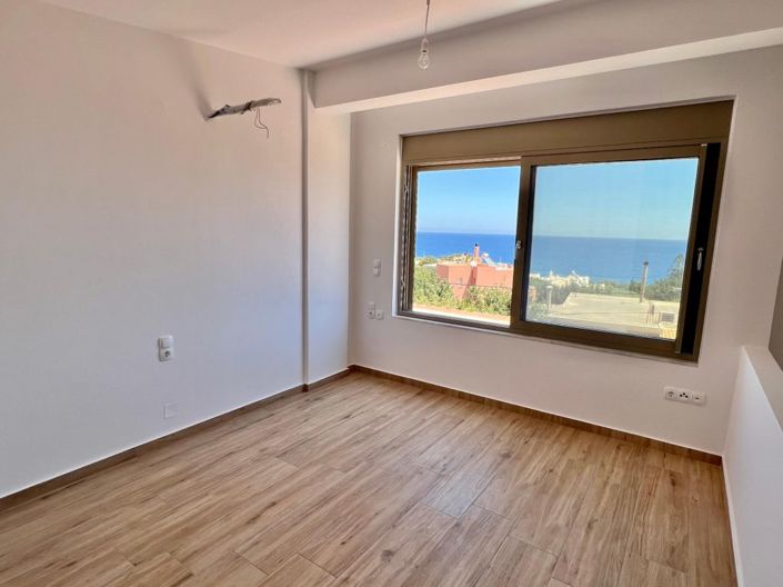 Image No.24-3 Bed House for sale