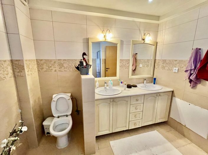 Image No.23-3 Bed Apartment for sale