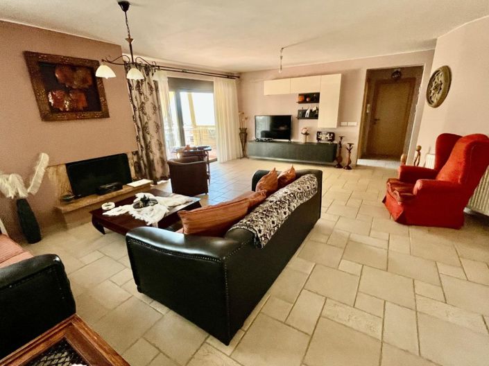 Image No.5-3 Bed Apartment for sale