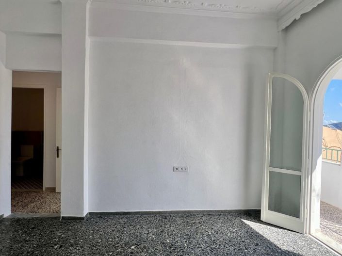 Image No.18-2 Bed Apartment for sale