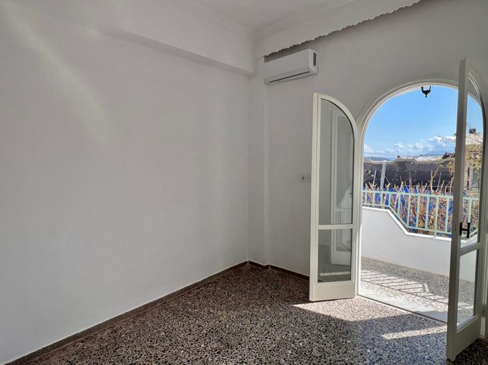 Image No.20-2 Bed Apartment for sale