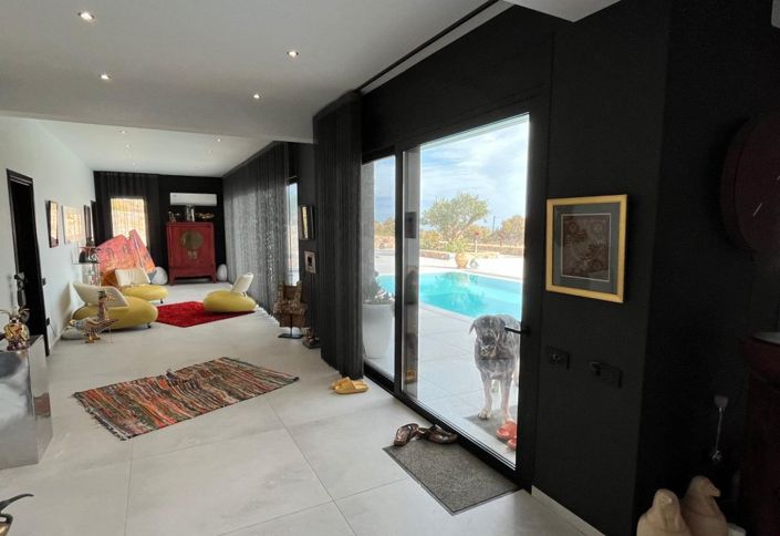 Image No.15-3 Bed Villa for sale