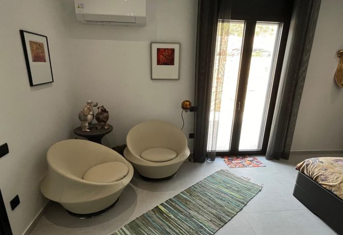 Image No.26-3 Bed Villa for sale