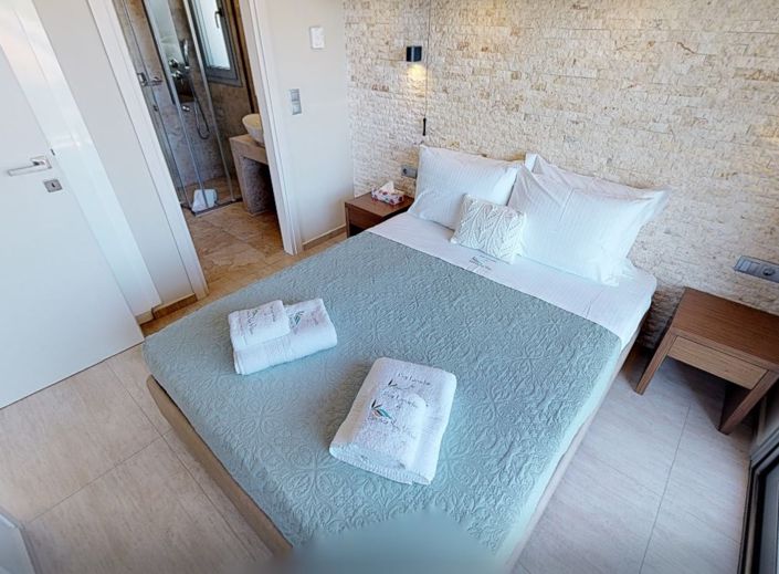 Image No.19-2 Bed Villa for sale