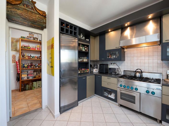 Image No.10-3 Bed Villa for sale