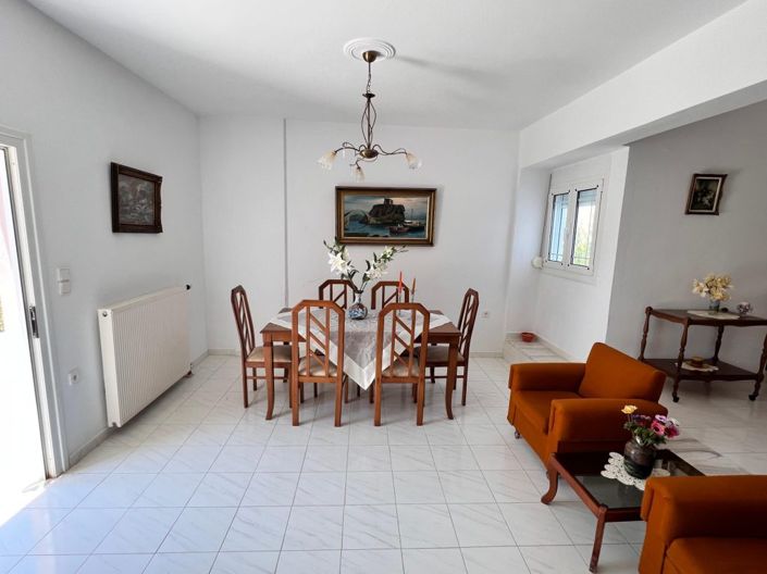 Image No.11-4 Bed Country House for sale