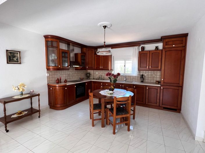 Image No.8-4 Bed Country House for sale