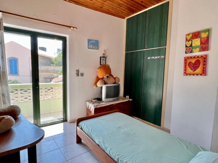 Image No.22-4 Bed Townhouse for sale