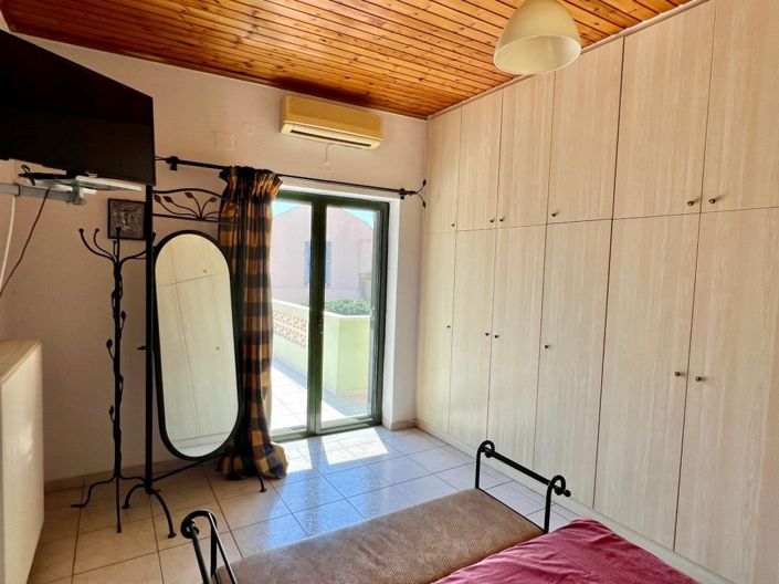 Image No.25-4 Bed Townhouse for sale