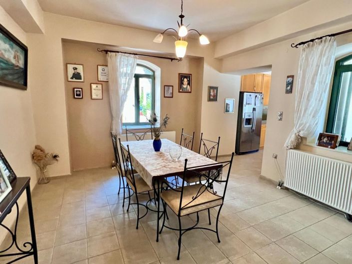 Image No.8-4 Bed Townhouse for sale