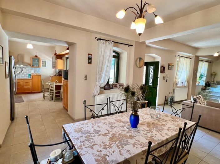 Image No.9-4 Bed Townhouse for sale