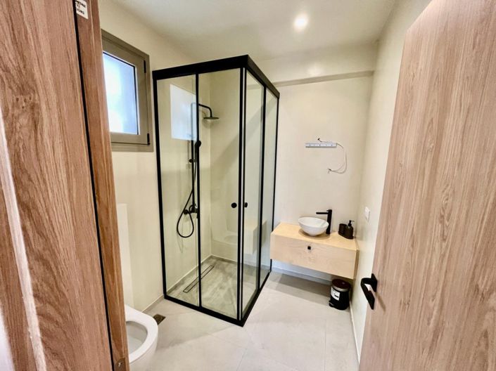 Image No.18-3 Bed House for sale