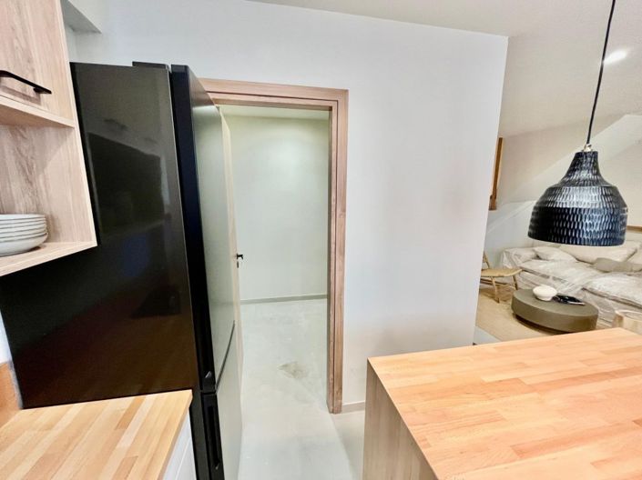 Image No.8-3 Bed House for sale